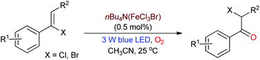 Graphical abstract: Visible light-induced selective aerobic oxidative transposition of vinyl halides using a tetrahalogenoferrate(iii) complex catalyst